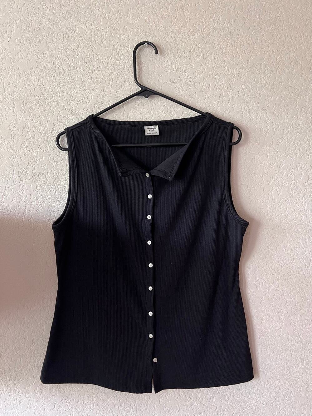 Abercrombie Black Ribbed Sleeveless Button Front Top Women's Tank